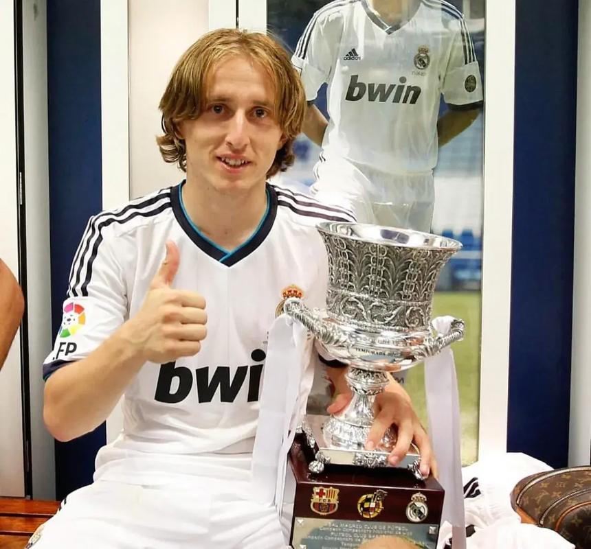 广东激战广州！二飞接班人出现 萨姆纳高级货 杜润旺打铁